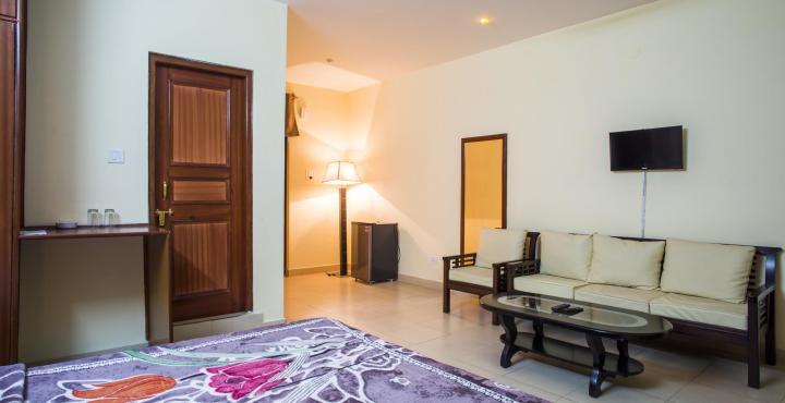 דרמסאלה Hotel Deodar Villa מראה חיצוני תמונה