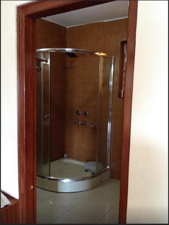 דרמסאלה Hotel Deodar Villa חדר תמונה