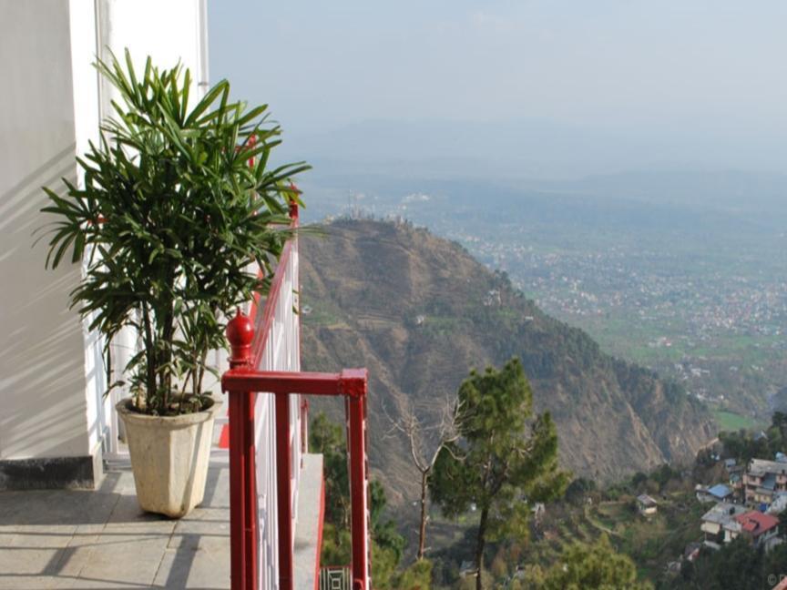 דרמסאלה Hotel Deodar Villa מראה חיצוני תמונה