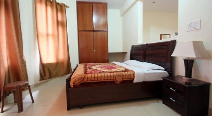 דרמסאלה Hotel Deodar Villa מראה חיצוני תמונה
